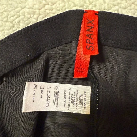 SPANX Shapewear Black High-Waisted Mid Thigh Firming Shorts - Picture 10 of 11